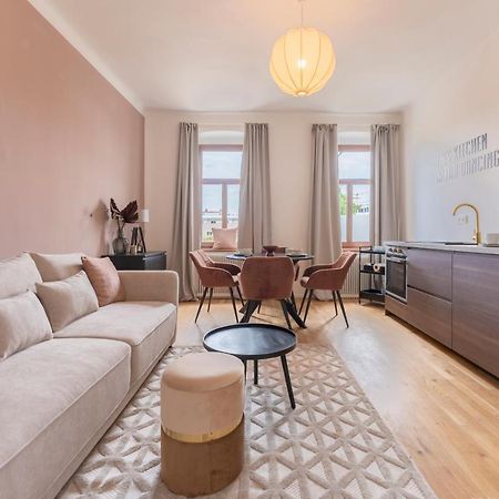 City Lounge Appartement Am Hauptbahnhof ザンクト・ペルテン エクステリア 写真