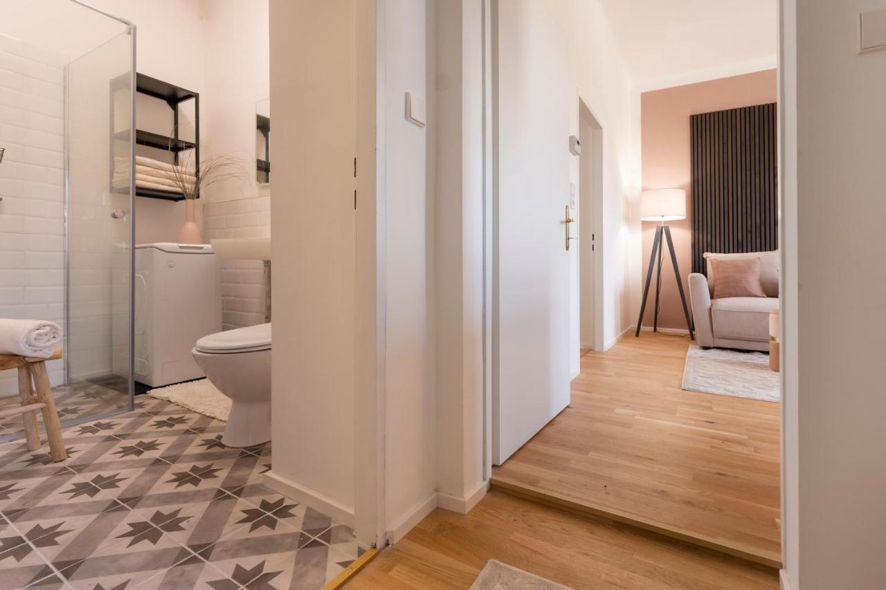 City Lounge Appartement Am Hauptbahnhof ザンクト・ペルテン エクステリア 写真