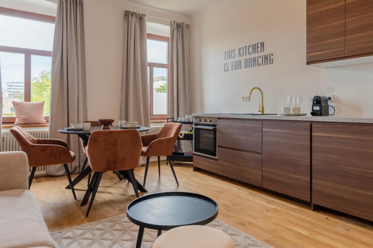 City Lounge Appartement Am Hauptbahnhof ザンクト・ペルテン エクステリア 写真