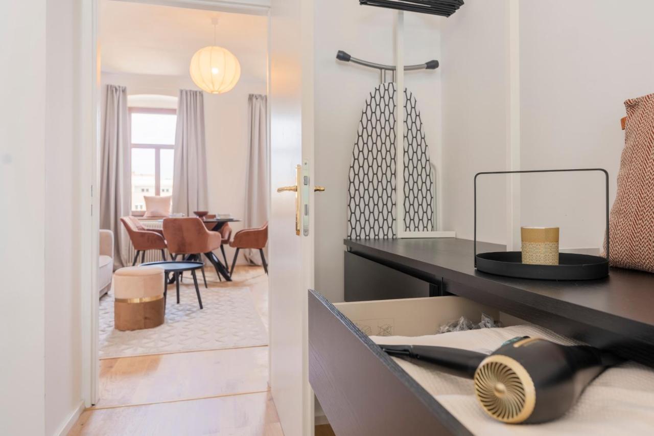 City Lounge Appartement Am Hauptbahnhof ザンクト・ペルテン エクステリア 写真