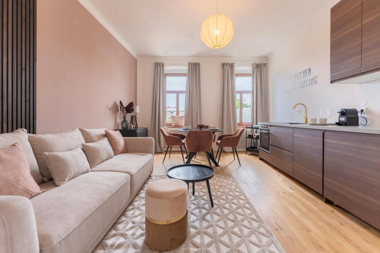 City Lounge Appartement Am Hauptbahnhof ザンクト・ペルテン エクステリア 写真