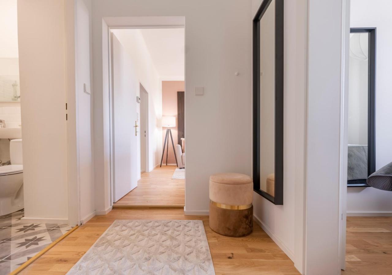 City Lounge Appartement Am Hauptbahnhof ザンクト・ペルテン エクステリア 写真