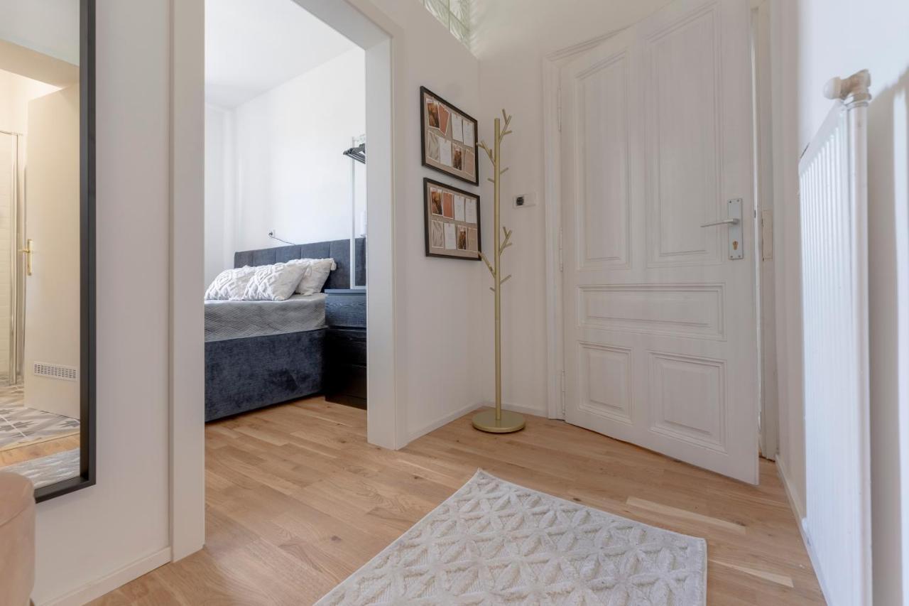 City Lounge Appartement Am Hauptbahnhof ザンクト・ペルテン エクステリア 写真